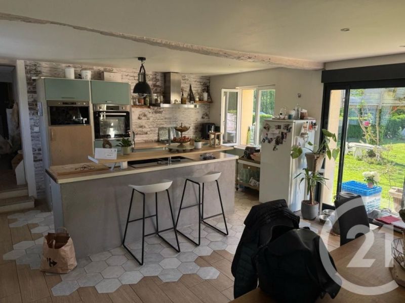 A vendre LONGèRE  7 PIECES 150 M2  NAMPONT