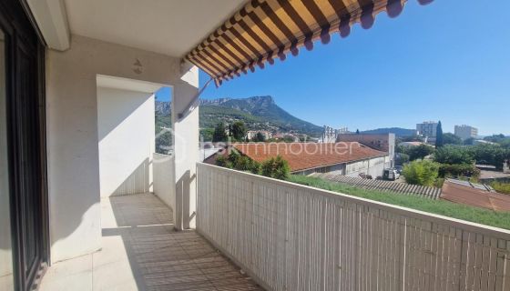 A louer APPARTEMENT NEUF T4 74 M2 TERRASSE  LA VALETTE DU VAR