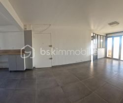 A louer APPARTEMENT NEUF T4 74 M2 TERRASSE  LA VALETTE DU VAR