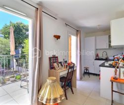 A louer APPARTEMENT T3 51 M2 TERRASSE BORD DE MER SAINT CYR SUR MER