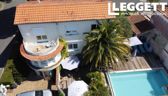 A louer MAISON  8 PIECES 250 M2 BORD DE MER ROYAN