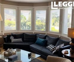 A louer MAISON  8 PIECES 250 M2 BORD DE MER ROYAN