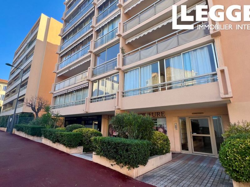 A vendre STUDIO  17 M2 BORD DE MER CANNES