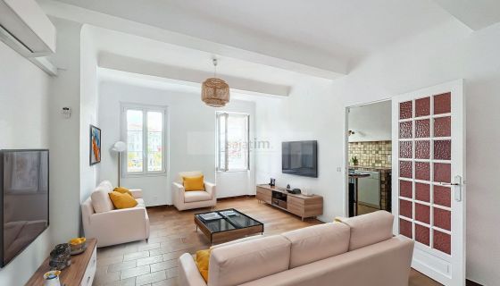 A vendre CHARMANT  APPARTEMENT T3 69 M² BORD DE MER La Seyne-sur-Mer