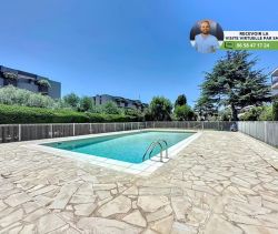 A louer APPARTEMENT T4 82 M2 TERRASSE BORD DE MER ANTIBES