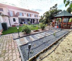 A louer MAISON  5 PIECES 234 M2  AIX EN PROVENCE