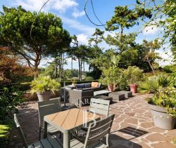 A vendre SUPERBE APPARTEMENT 167 M² JARDIN PRIVATIF ANGLET