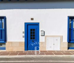 A vendre MAGNIFIQUE MAISON 20 PIECES 280 M² VIEILLE VILLE HONDARRIBIA