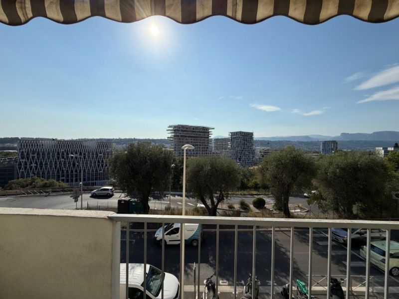 A louer APPARTEMENT T3 58 M2 TERRASSE BORD DE MER NICE