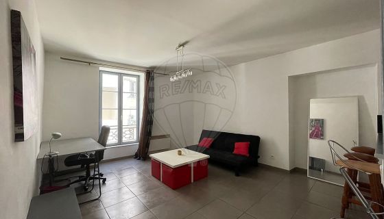 A louer APPARTEMENT T2 40 M2  NIMES