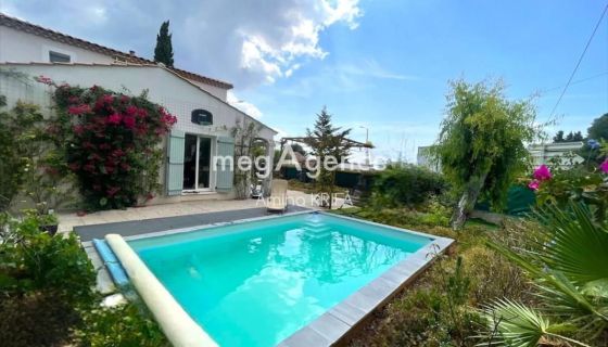 A louer MAISON  4 PIECES 104 M2 BORD DE MER TOULON