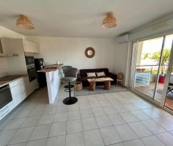 A louer APPARTEMENT T2 44 M2 TERRASSE BORD DE MER FREJUS