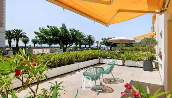 A vendre APPARTEMENT 59 M² FACE A LA BAIE  SAINT JEAN DE LUZ