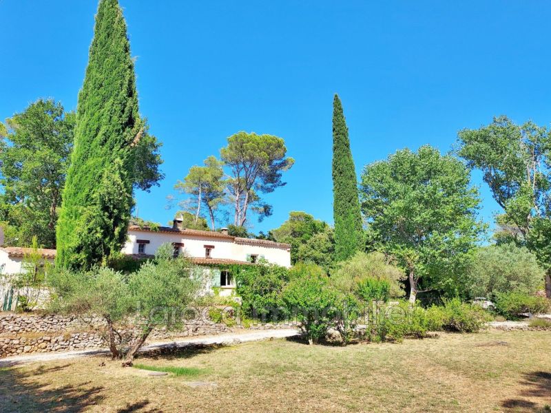 A vendre MAISON  5 PIECES 162 M2  LORGUES Village