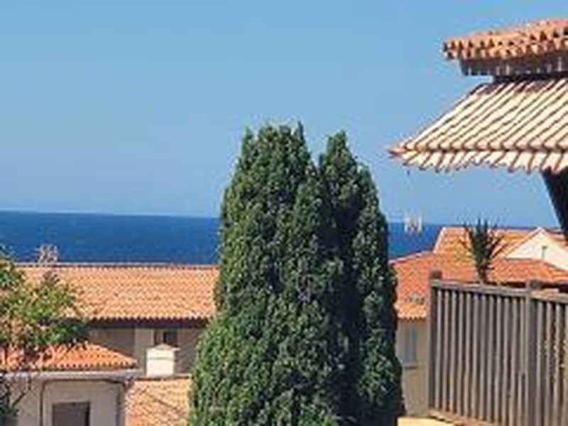 A louer APPARTEMENT T4 105 M2 VUE MER SAUSSET LES PINS