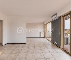 A louer APPARTEMENT T4 73 M2 BORD DE MER SIX FOURS LES PLAGES