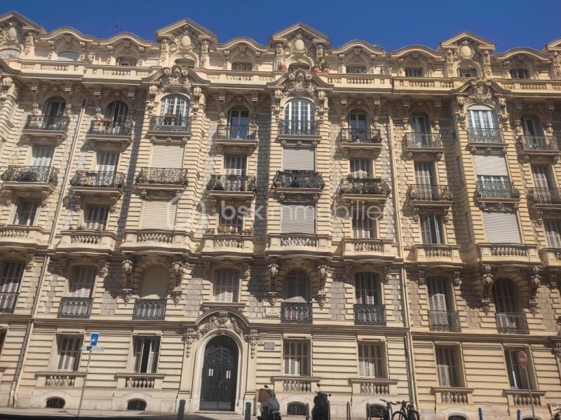 A louer APPARTEMENT T4 107 M2 BORD DE MER NICE