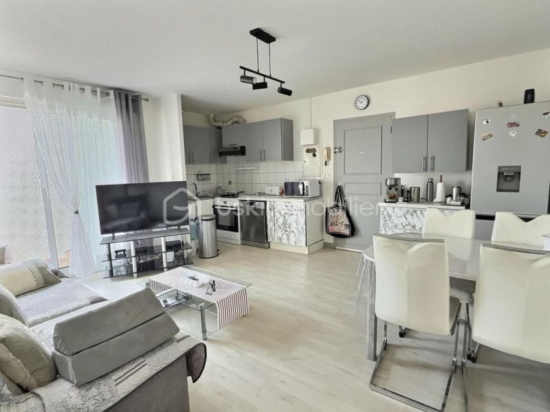 A louer APPARTEMENT T3 50 M2 TERRASSE BORD DE MER AGDE