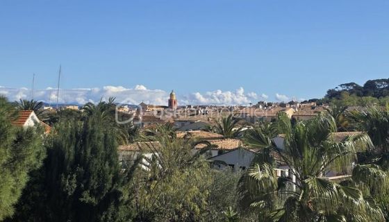 A louer APPARTEMENT T3 61 M2 TERRASSE PLAGE à PIED SAINT TROPEZ