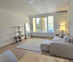 A louer APPARTEMENT T3 61 M2 TERRASSE PLAGE à PIED SAINT TROPEZ