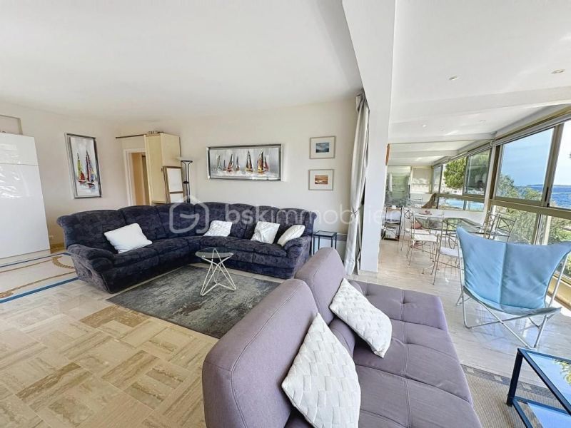 A louer APPARTEMENT DE PRESTIGE T3 93 M2 PIEDS DANS L'EAU MANDELIEU LA NAPOULE