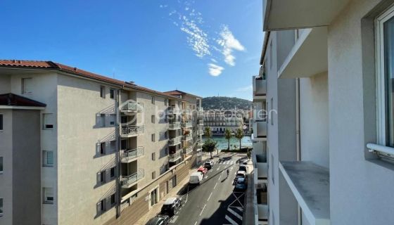 A louer APPARTEMENT T3 66 M2 BORD DE MER SETE