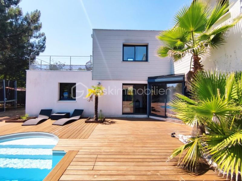 A louer MAISON  CONTEMPORAINE BORD DE MER GUJAN MESTRAS