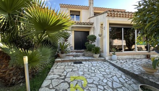 A louer MAISON  DE MAîTRE  BEZIERS