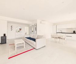 A louer APPARTEMENT DE PRESTIGE T3 78 M2 TERRASSE VUE MER AJACCIO