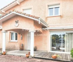 A louer MAISON  6 PIECES 175 M2 BORD DE MER MESSANGES