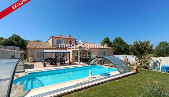 A louer MAISON  7 PIECES 167 M2 BORD DE MER AIZENAY