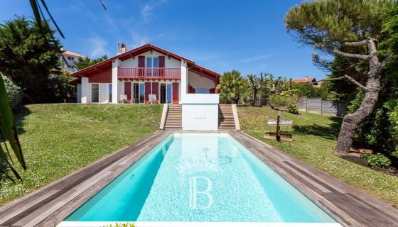 A vendre BELLE MAISON 7 PIECES PLAGE A PIEDS BIDART