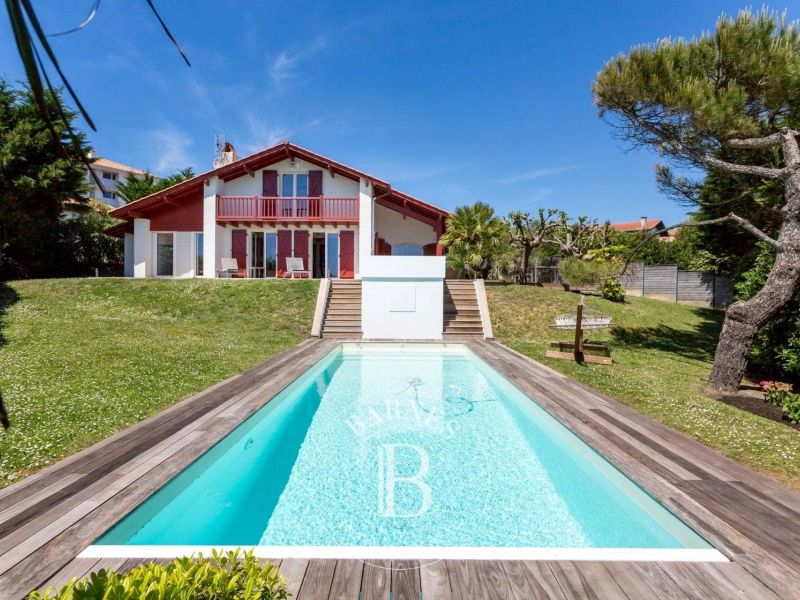 A vendre BELLE MAISON 7 PIECES PLAGE A PIEDS BIDART