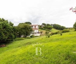A vendre TERRAIN CONSTRUCTIBLE 925 M² URRUGNE PLAGE DE SOCOA / PROCHE SAINT JEAN DE LUZ