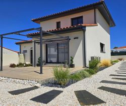 A vendre MAISON  3 PIECES 93 M2  LAROQUE DES ALBERES Village