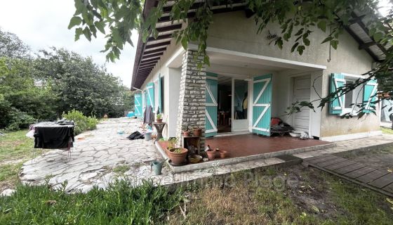 A vendre MAISON  3 PIECES 75 M2 BORD DE MER SOULAC SUR MER