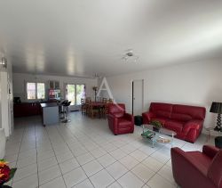 A vendre MAISON  4 PIECES 93 M2 BORD DE MER LONGEVILLE SUR MER