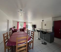 A vendre MAISON  4 PIECES 93 M2 BORD DE MER LONGEVILLE SUR MER
