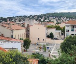 A louer APPARTEMENT T4 66 M2 BORD DE MER LA CIOTAT