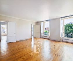 A vendre BEL APPARTEMENT T4  ENTRE SAINT-CHARLES ET LE CENTRE-VILLE  BIARRITZ