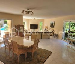 A louer MAISON  7 PIECES 185 M2 BORD DE MER LEGE CAP FERRET