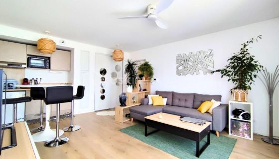 A louer APPARTEMENT T2 40 M2 TERRASSE BORD DE MER MAUGUIO