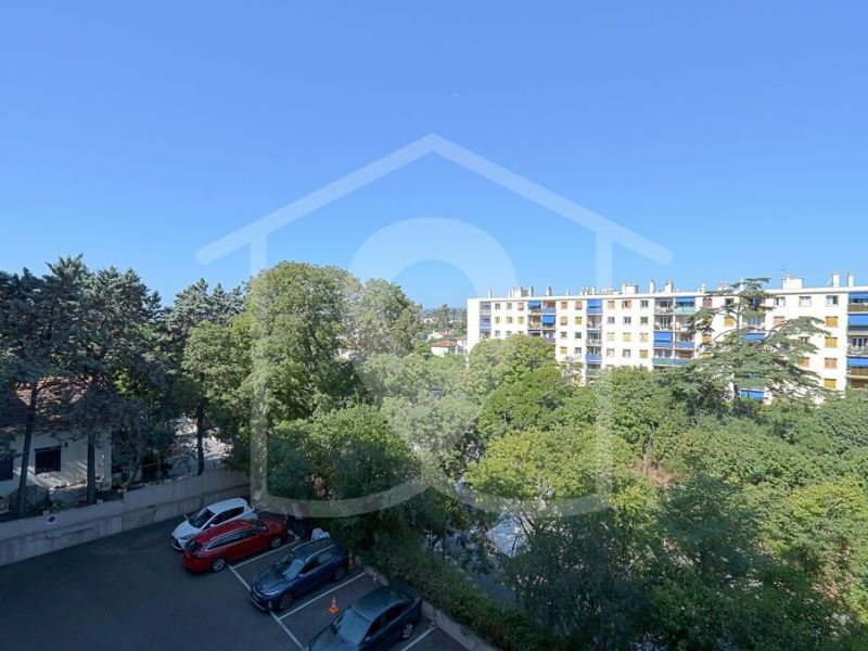 A louer APPARTEMENT T3 67 M2 TERRASSE BORD DE MER ANTIBES