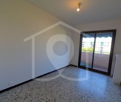 A louer APPARTEMENT T3 67 M2 TERRASSE BORD DE MER ANTIBES