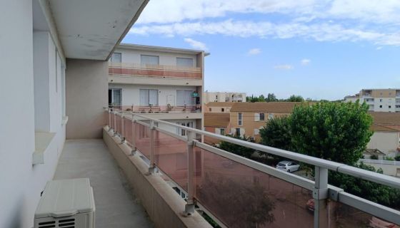A louer APPARTEMENT T5 95 M2 TERRASSE BORD DE MER NARBONNE