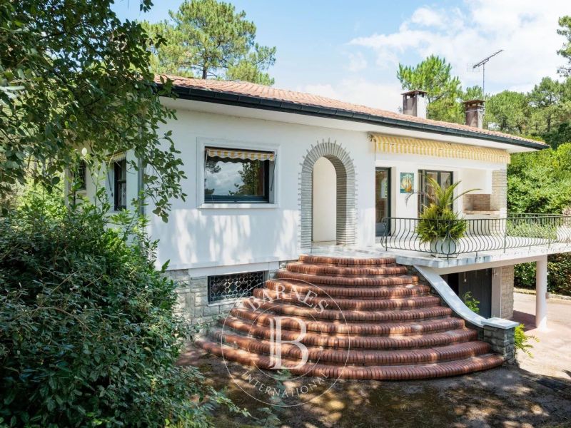 A vendre  MAISON DES ANNEES 60 PROCHE DU GOLF 6 PIECES HOSSEGOR 