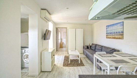 A louer APPARTEMENT T2 32 M2 TERRASSE BORD DE MER NICE