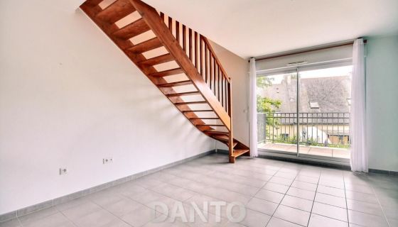 A louer APPARTEMENT DUPLEX T3 53 M2 TERRASSE BORD DE MER LA BAULE ESCOUBLAC