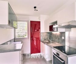 A louer APPARTEMENT DUPLEX T3 53 M2 TERRASSE BORD DE MER LA BAULE ESCOUBLAC