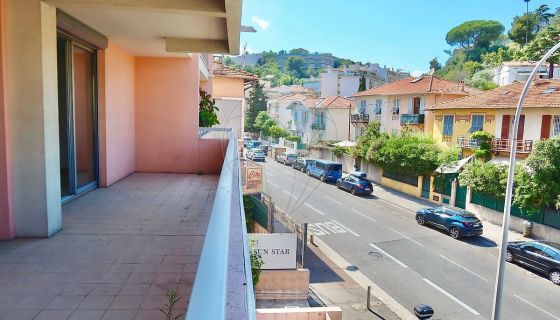 A louer APPARTEMENT T2 49 M2 TERRASSE BORD DE MER NICE
